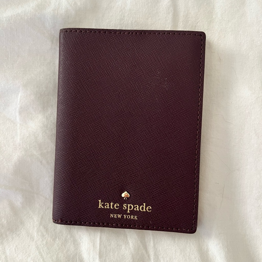 Kate Spade passport holder - burgundy